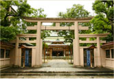 坐摩神社